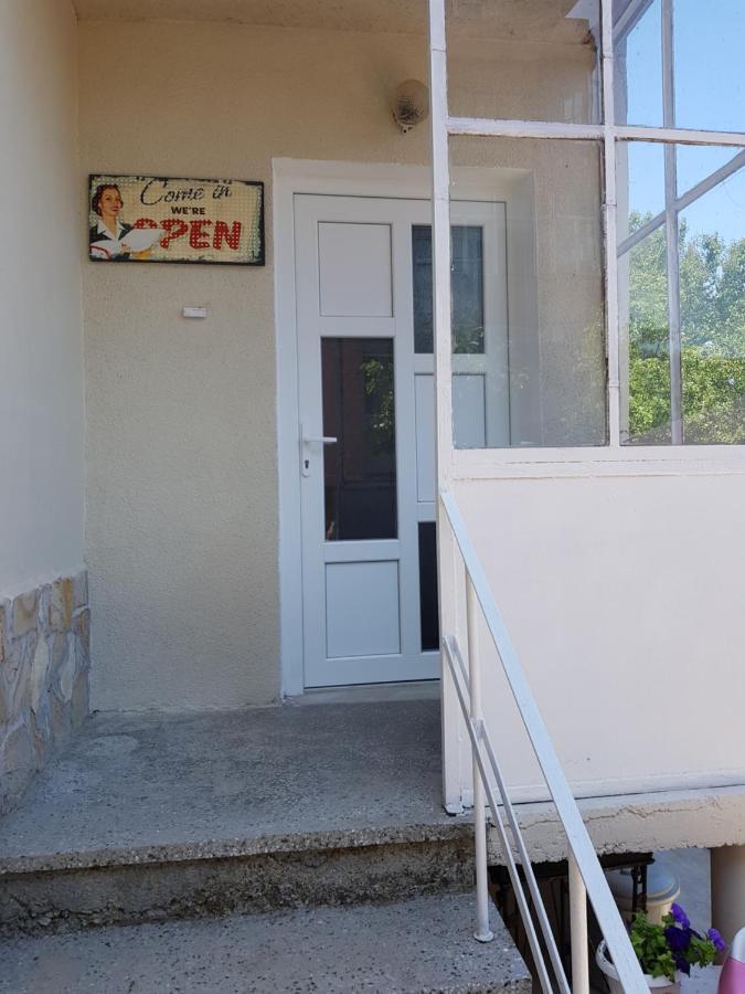 卡瓦尔纳 Къща За Гости Саня酒店 外观 照片